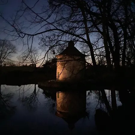 度假居 Chateau De La Preuille *