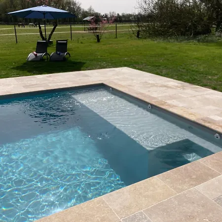 Chateau De La Preuille Nyaraló Montaigu-Vendee