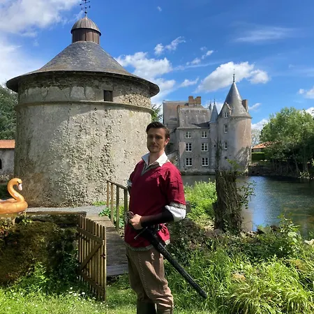 Chateau De La Preuille