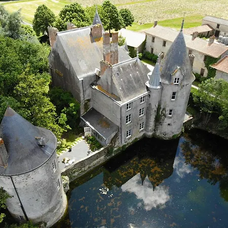Chateau De La Preuille 몽테규